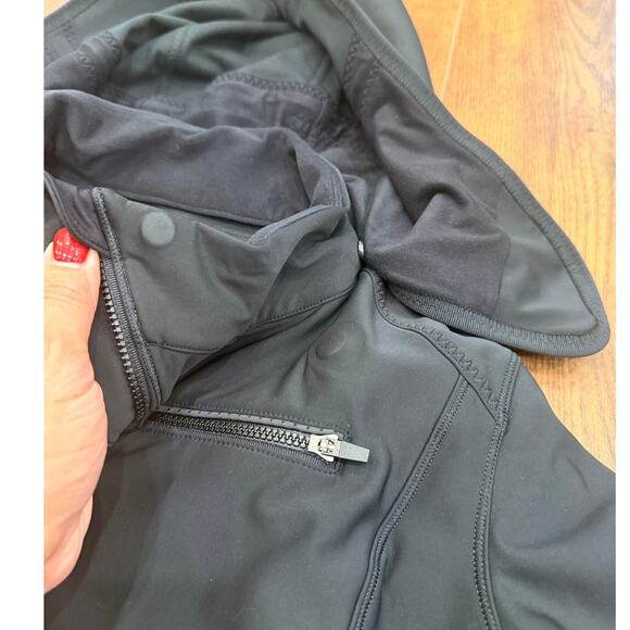 Lululemon Keep It Up Weather Resistant Softshell Jacket in Black size 4 - Picture 9 of 16